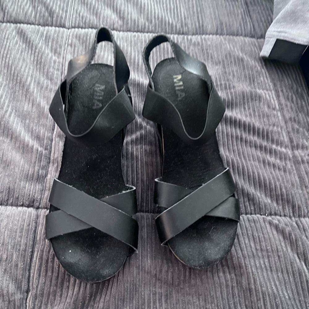 MIA Women's Black Strappy Sandals